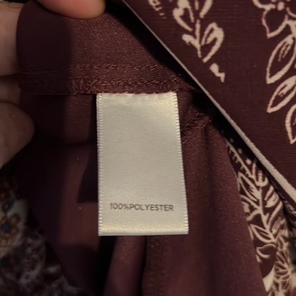 Avenue flowy dress women’s size 22/24 burgundy 3/4 sleeves with ruffles on ends - Picture 8 of 8